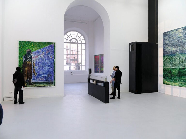 Foto: Kunstwerke in Galerieraum