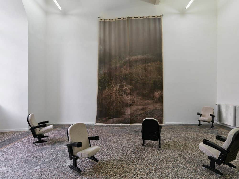 Foto: Kunstwerke in Galerieraum