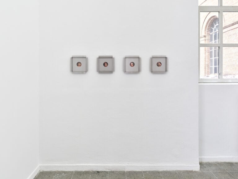 Foto: Kunstwerke in Galerieraum