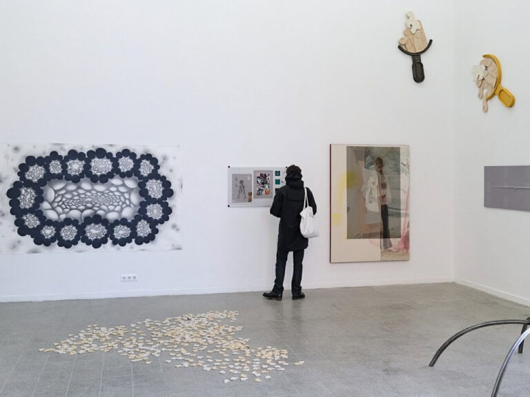 Foto: Kunstwerke in Galerieraum