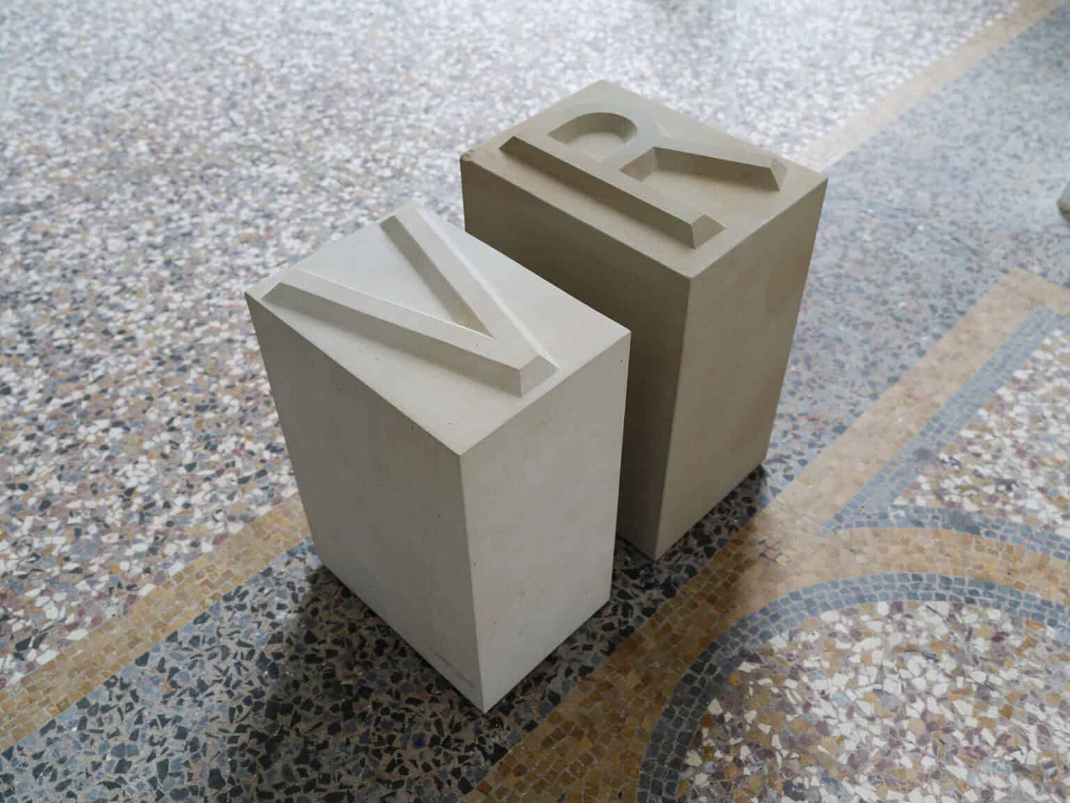 Foto: Kunstwerke in Galerieraum