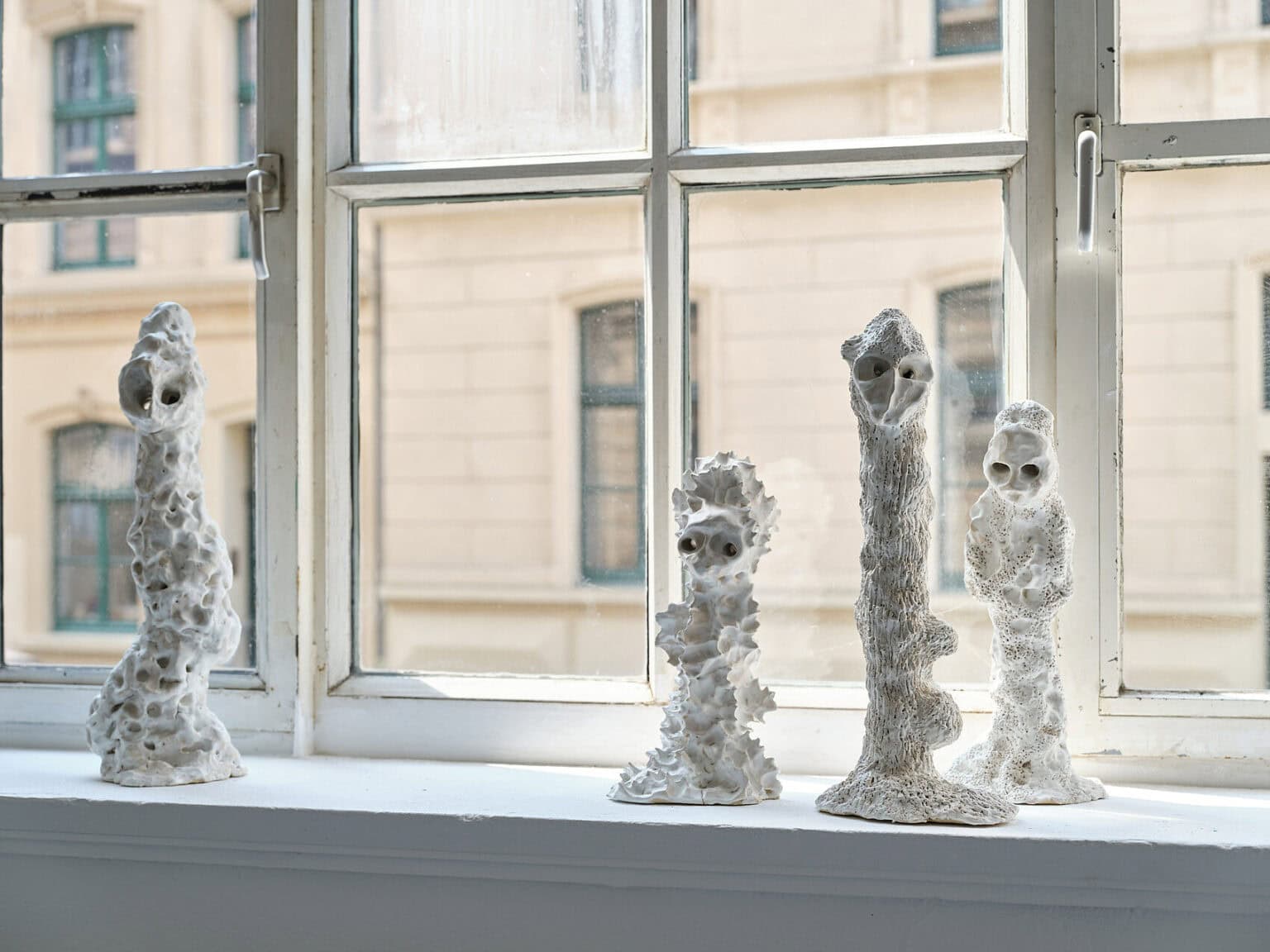 Foto: Kunstwerke in Galerieraum