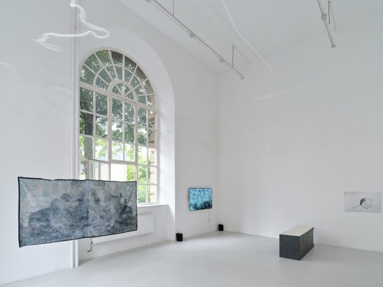 Foto: Kunstwerke in Galerieraum