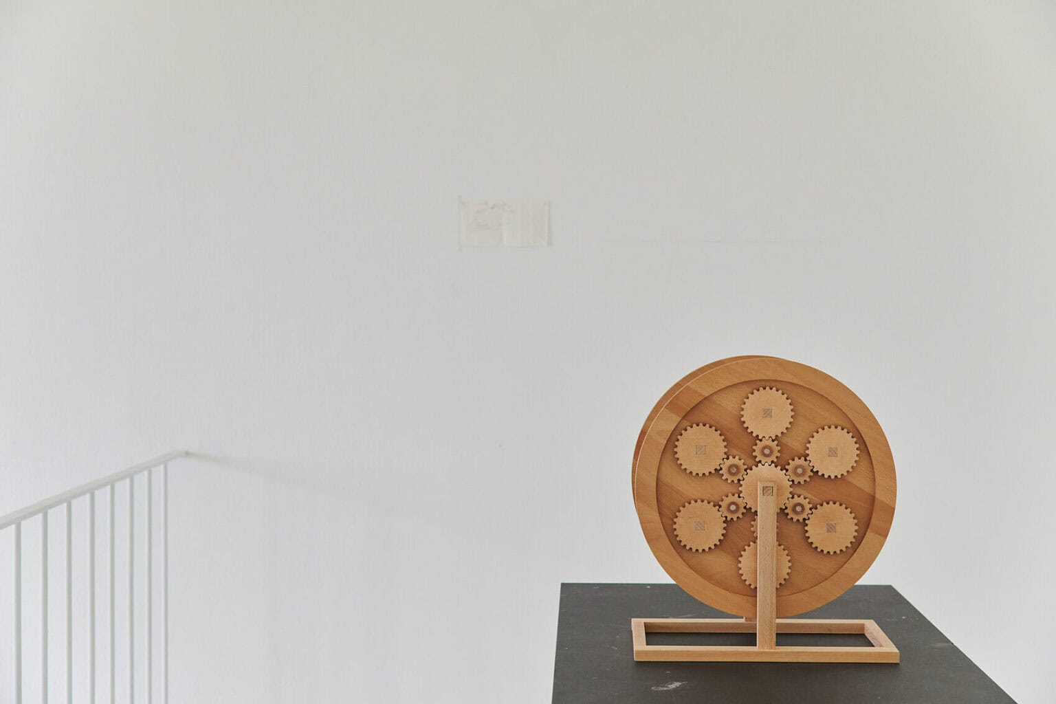 Foto: Ein rundes Objekt auf einem Tisch.