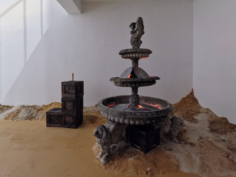 Foto: Kunstwerke in Galerieraum