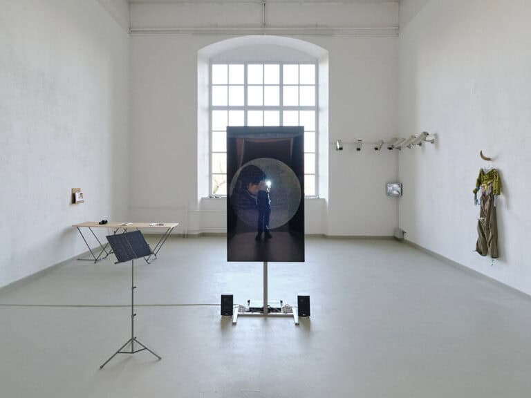 Foto: Kunstwerke in Galerieraum