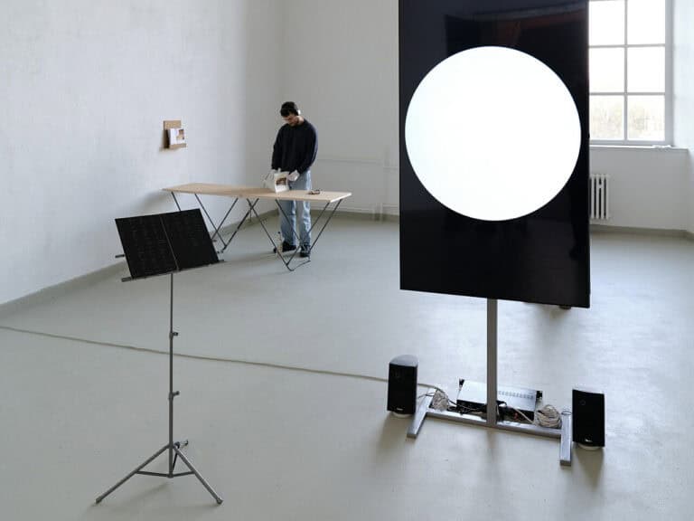 Foto: Kunstwerke in Galerieraum