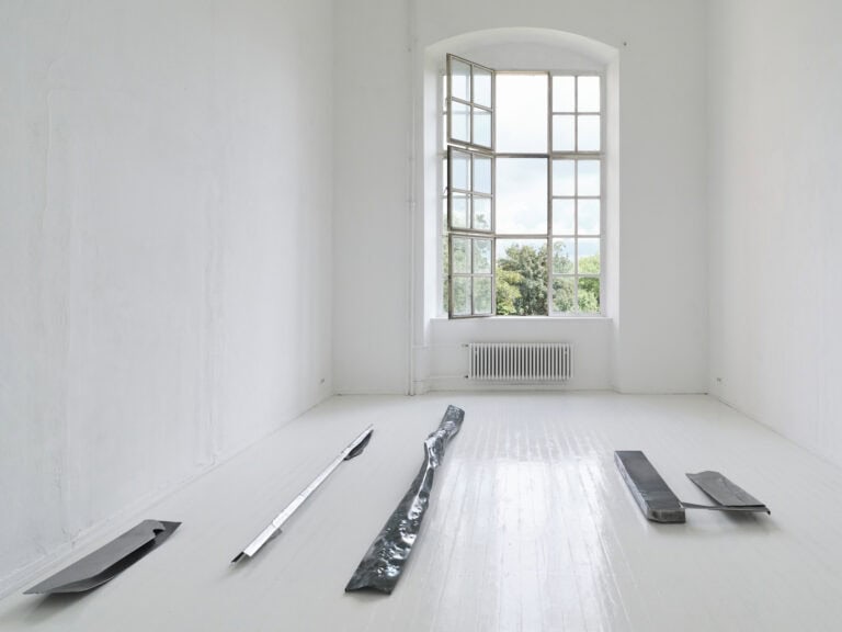 Foto: Kunstwerke in Galerieraum