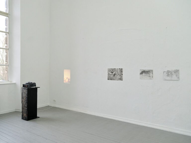 Foto: Kunstwerke in Galerieraum