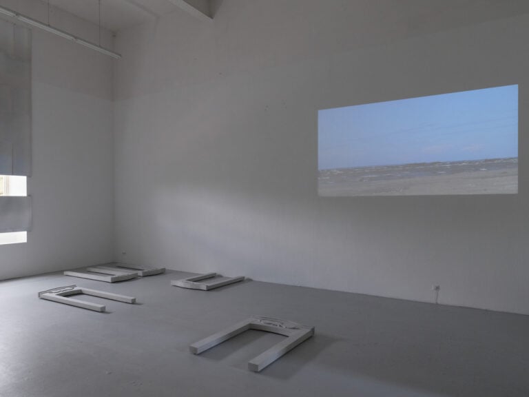 Foto: Kunstwerke in Galerieraum