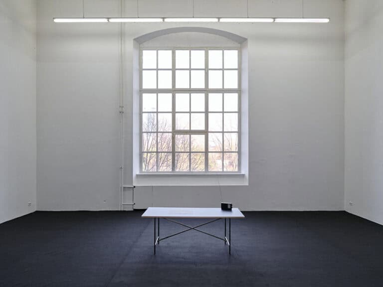 Foto: Kunstwerke in Galerieraum