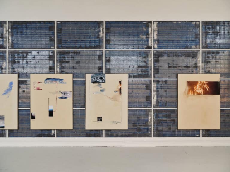 Foto: Kunstwerke in Galerieraum