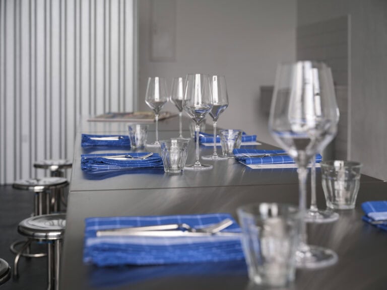 Foto: Kunstwerke in Galerieraum