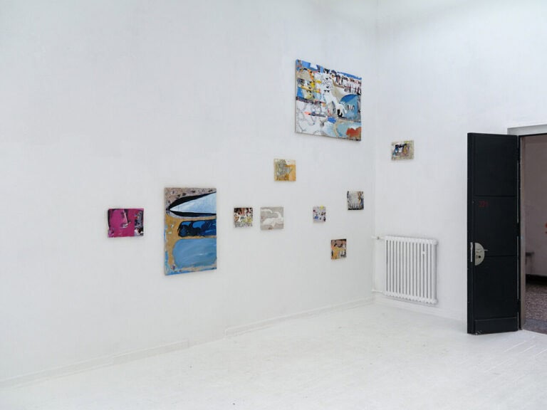 Foto: Kunstwerke in Galerieraum