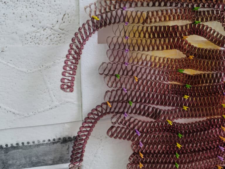 Foto: Kunstwerke in Galerieraum