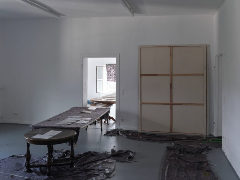 Foto: Kunstwerke in Galerieraum