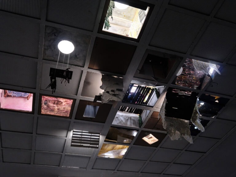 Foto: Kunstwerke in Galerieraum