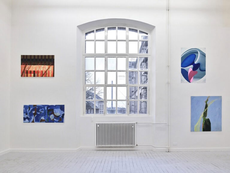 Foto: Kunstwerke in Galerieraum