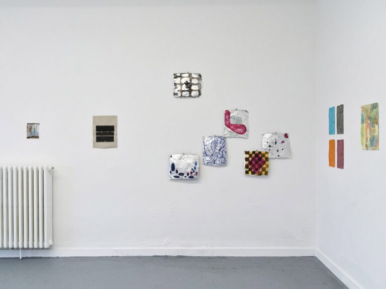 Foto: Kunstwerke in Galerieraum