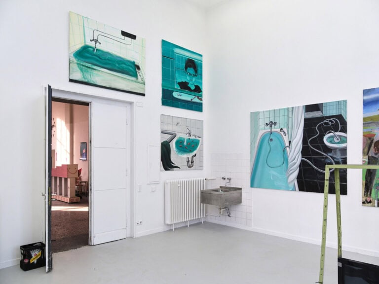 Foto: Kunstwerke in Galerieraum