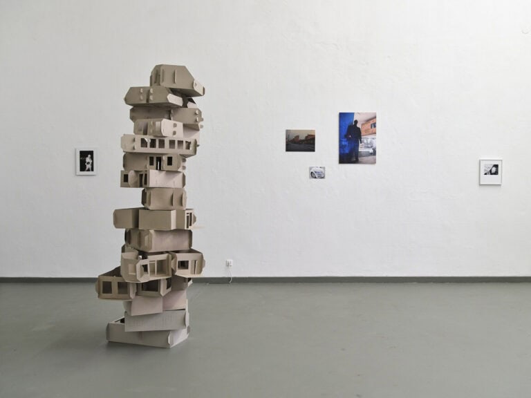 Foto: Kunstwerke in Galerieraum