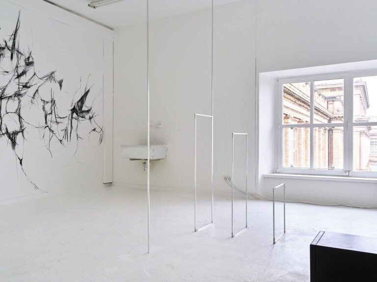 Foto: Kunstwerke in Galerieraum