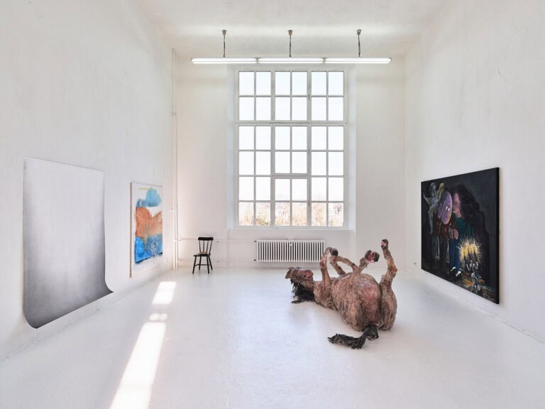 Foto: Kunstwerke in Galerieraum