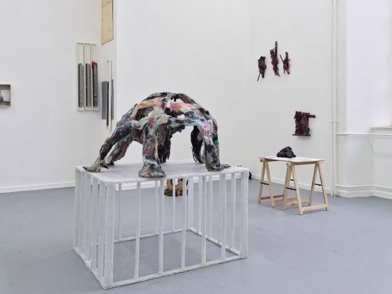 Foto: Kunstwerke in Galerieraum