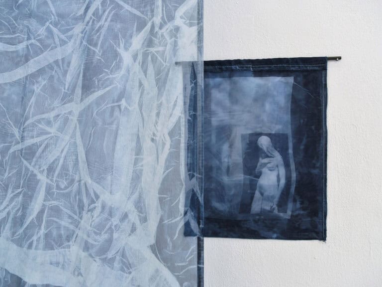 Foto: Kunstwerke in Galerieraum