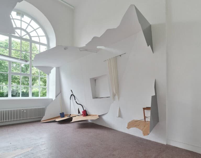 Foto: Kunstwerke in Galerieraum