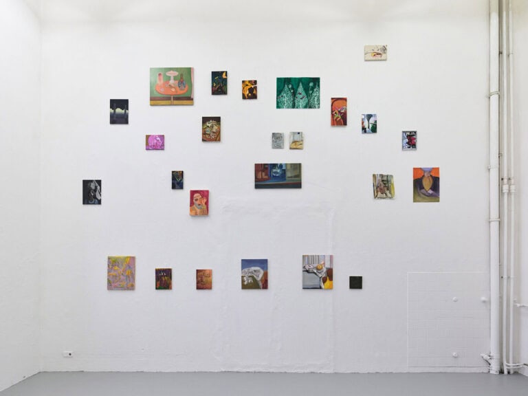 Foto: Kunstwerke in Galerieraum